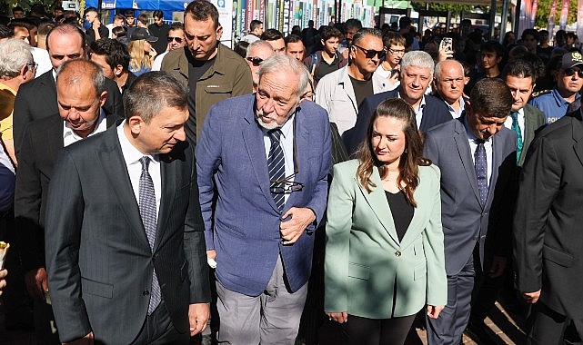 14. Antalya Kitap Fuarı kapılarını açtı- Kamu Çalışanı