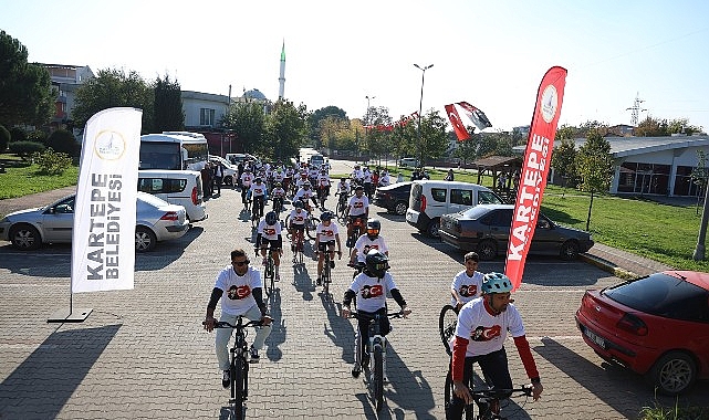 29 Ekim Cumhuriyet Bayramı’nın 101.yılı Kartepe’de düzenlenen etkinliklerle coşku dolu kutlandı.- Kamu Çalışanı