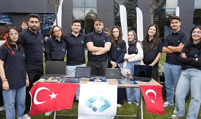75 Öğrenci Kulübünün Yer Aldığı İstinye Üniversitesi Kulüpler Fuarı, Binlerce Öğrencinin Yoğun İlgisiyle Karşılaştı- Kamu Çalışanı