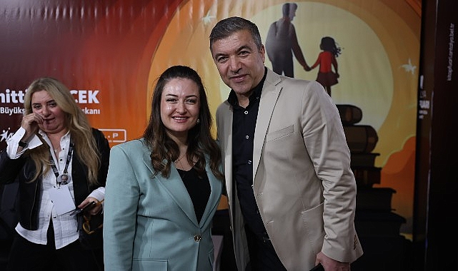 Antalya Kitap Fuarı’na ilk gün yoğun ilgi: Gazeteci İsmail Küçükkaya da davet edildi- Kamu Çalışanı