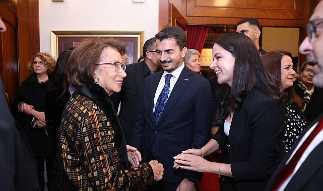Başkan Güner, “Bir Cumhuriyet Şarkısı” Galasına Katıldı- Kamu Çalışanı