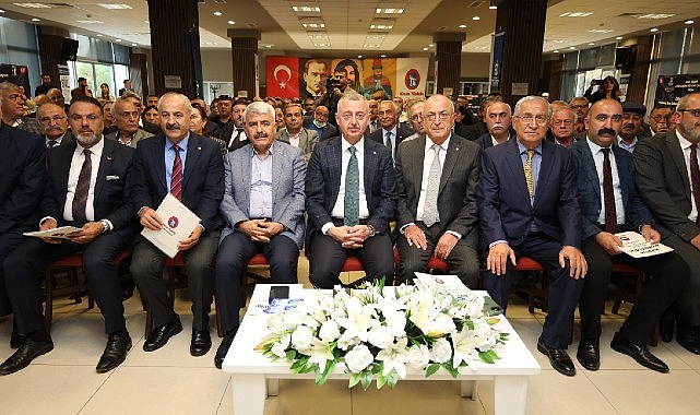 Cem Vakfının çalıştayında Büyükakın’a yoğun ilgi- Kamu Çalışanı