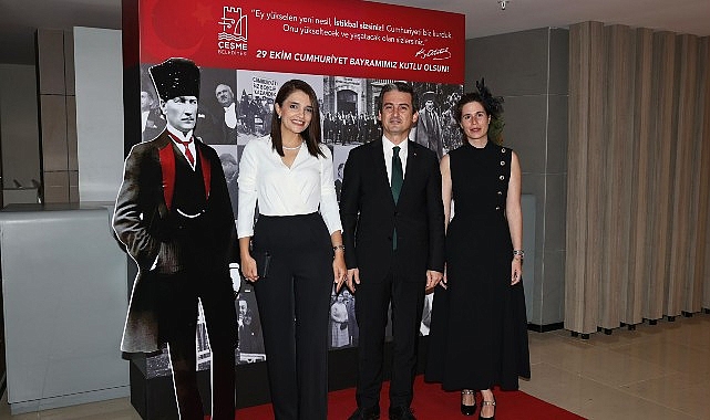 Çeşme’de Cumhuriyet Resepsiyonu düzenlendi “Cumhuriyet, 101 yıldır bizleri aydınlatmaya devam ediyor”- Kamu Çalışanı