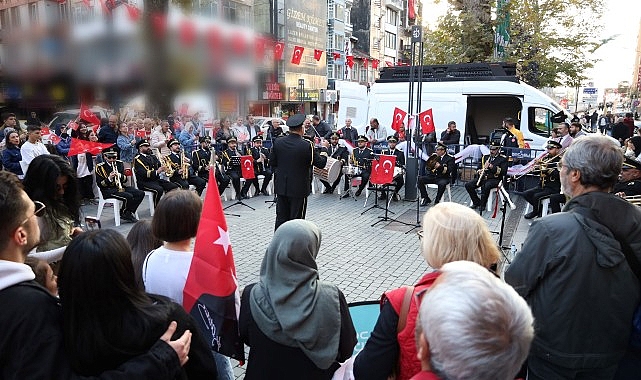 Cumhuriyet Bulvarı Ata’nın sevdiği şarkılarla çınladı- Kamu Çalışanı