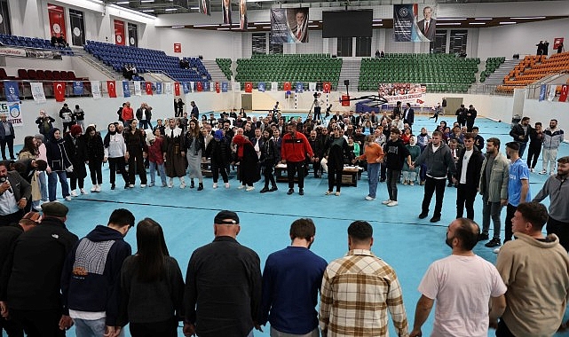 Gençlik şöleninde unutulmayacak bir akşam- Kamu Çalışanı