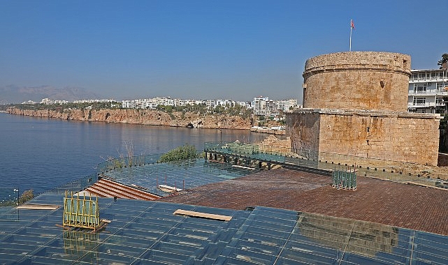 Hıdırlık Kulesi seyir terasına son rötuşlar- Kamu Çalışanı