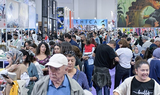 İZKİTAP hafta sonu on binleri ağırladı- Kamu Çalışanı