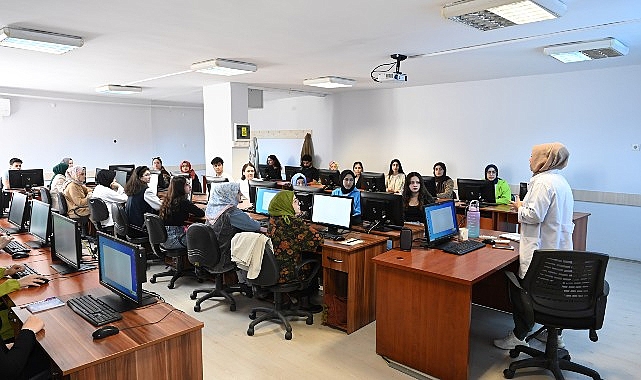 Konya’nın Eğitim Markası KOMEK Yeni Döneme 63 Bin Kursiyerle Başladı- Kamu Çalışanı