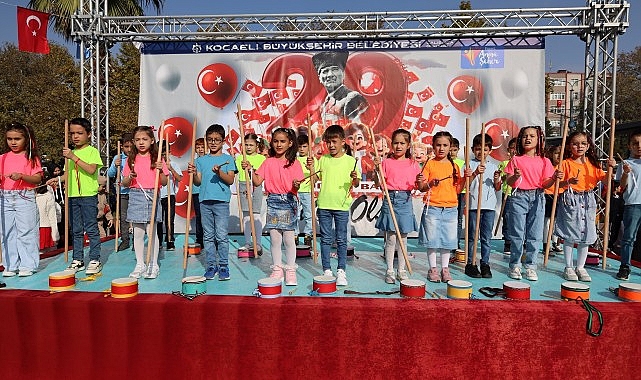Minikler Cumhuriyet Bayramını coşkuyla kutladı- Kamu Çalışanı