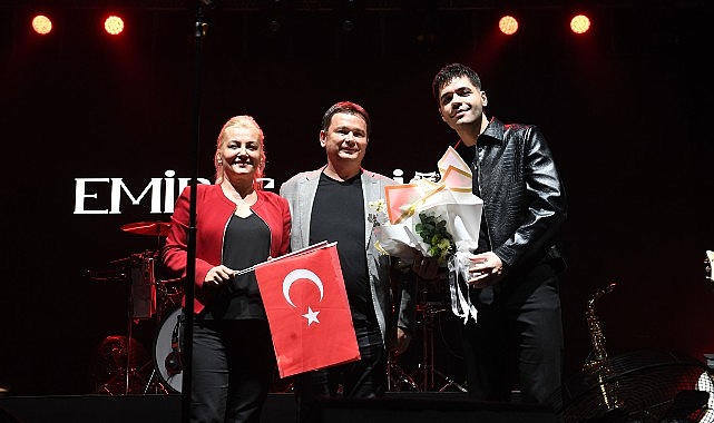 Osmangazi’de muhteşem Cumhuriyet Bayramı konseri- Kamu Çalışanı
