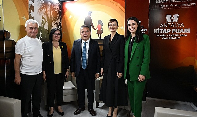 14. Antalya Kitap Fuarı’na öğrencilerden yoğun ilgi- Kamu Çalışanı