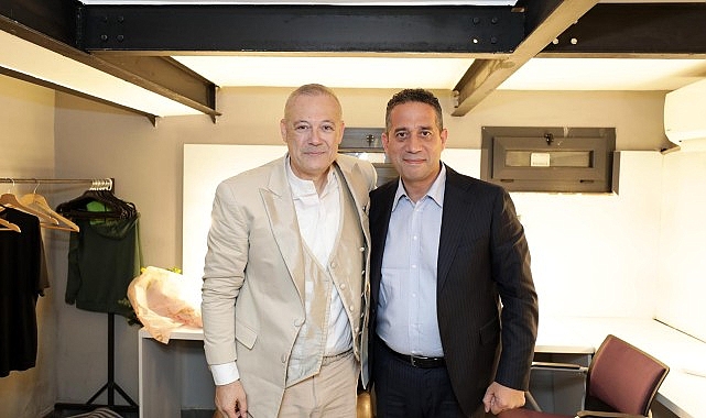 Ali Mahir Başarır ve Levent Üzümcü katılımıyla İzmir Şehir Tiyatroları’nda perde öğretmenlere özel açıldı- Kamu Çalışanı