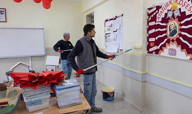 Balçova Belediyesi’nden okullara boyama desteği- Kamu Çalışanı