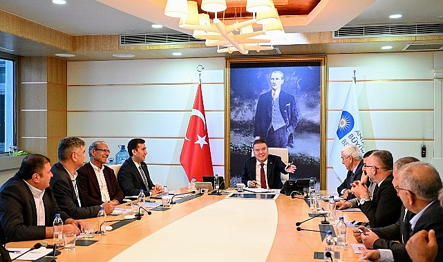 Başkan Böcek muhtar temsilcileriyle bir araya geldi- Kamu Çalışanı