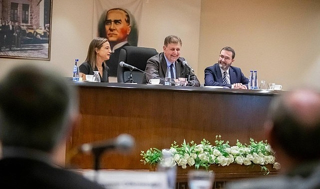 Başkan Tugay Selçuk’ta hem esnafla hem muhtarlarla buluştu “2025 ne hedeflediysek yapıp bitirdiğimiz bir yıl olacak” – Kamu Çalışanı