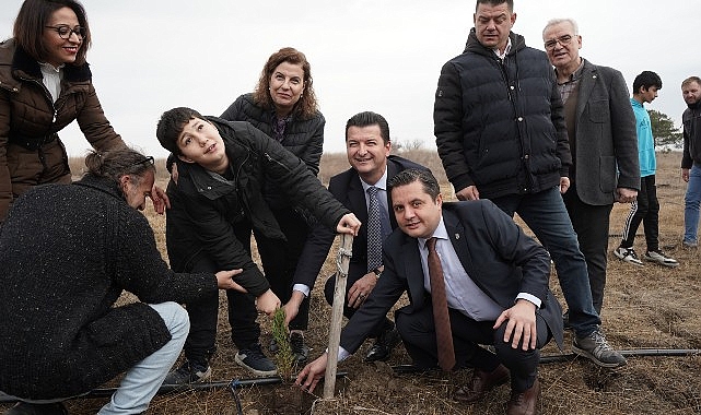 Bin adet fidan öğretmenler için toprakla buluştu- Kamu Çalışanı