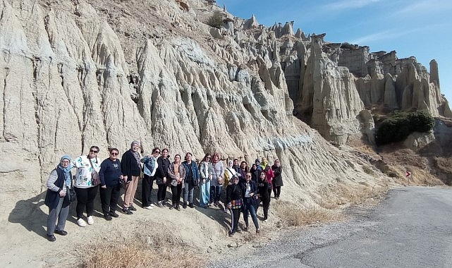 Büyükşehir’den İşitme Engelli Vatandaşlara Kula Gezisi- Kamu Çalışanı