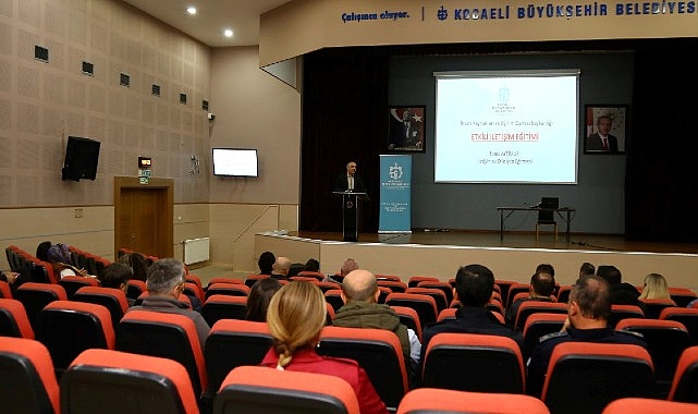 Büyükşehir’den şef ve amirlere eğitim- Kamu Çalışanı