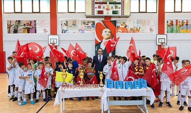Çocuklar futsalı çok sevdi – Yoğun ilgi yeni turnuva getirdi- Kamu Çalışanı