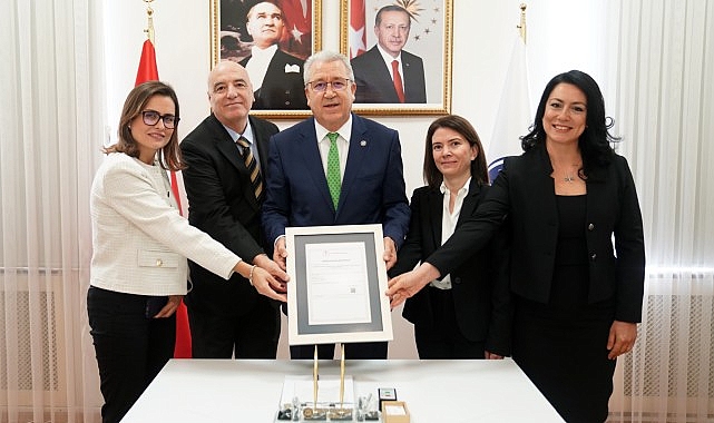 EÜ Tekstil ve Konfeksiyon Araştırma ve Uygulama Merkezi Akreditasyonunu Yeniledi- Kamu Çalışanı