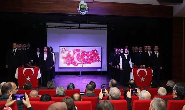 İnegöl’de 24 Kasım Öğretmenler Günü Törenlerle Kutlandı- Kamu Çalışanı