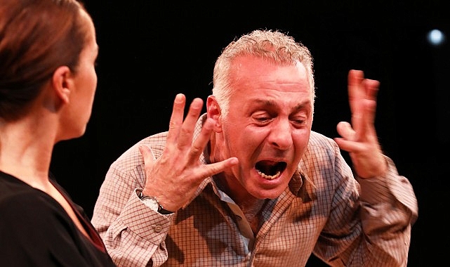 İstanbul Büyükşehir Belediyesi Şehir Tiyatroları, 110. yıl etkinlikleri kapsamında “Zehir”i Küçükçekmece seyircisiyle buluşturuyor.- Kamu Çalışanı