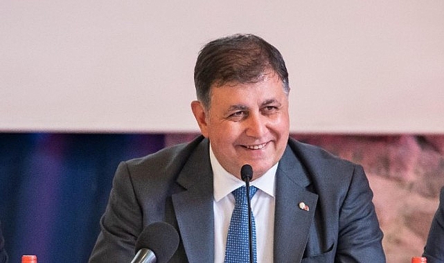 İzmir Büyükşehir Belediye Başkanı Tugay: Kamu alanının özel mülkiyete verilmesine izin vermeyeceğiz- Kamu Çalışanı