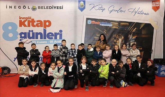 Kitap Fuarına Öğrenci Akını- Kamu Çalışanı