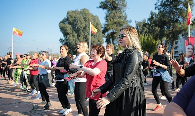 Konaklı kadınlar açık havada zumba ile stres attı- Kamu Çalışanı