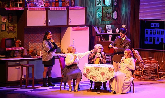 Şehir Tiyatroları, Üç Jokerli Konken’in prömiyerini yaptı- Kamu Çalışanı