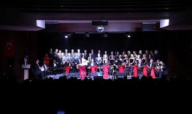 Tsm Korosundan Kulakların Pasını Silen Performans- Kamu Çalışanı