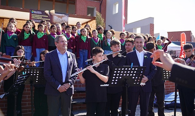 Uluslararası Ayvalık Zeytin Hasat Festivali Üç Gün Süreyle Dopdolu Geçti- Kamu Çalışanı