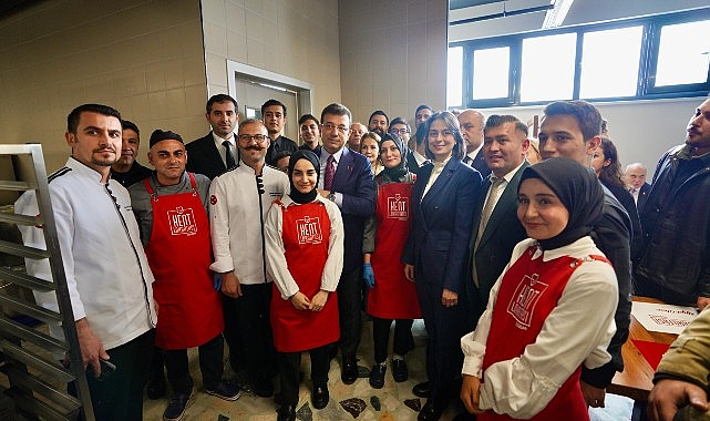 Üsküdar Belediyesi’nin Kent Lokantası İlk Yemeklerini Dağıttı- Kamu Çalışanı