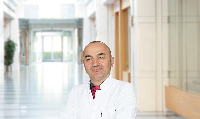 Uzun süre ekrana bakmak göz kuruluğu sebebi- Kamu Çalışanı