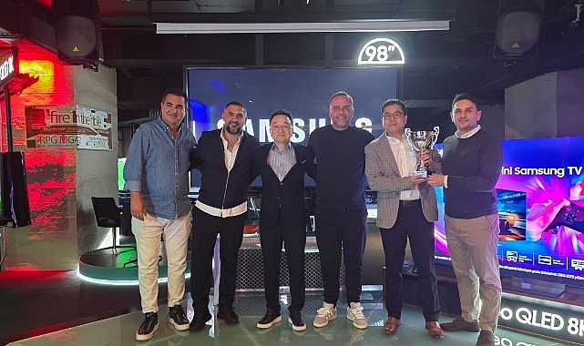 Yeşil sahadan dijital sahaya! Ümit Karan ve Semih Şentürk Samsung TV’de kozlarını paylaştı- Kamu Çalışanı