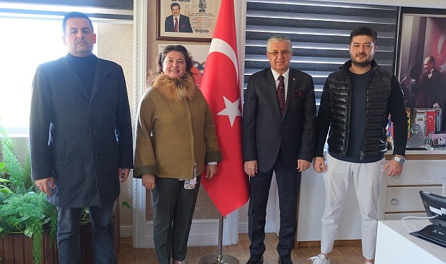 Yörük İl Hatunu’ndan Başkan Topaloğlu’na ziyaret – Kamu Çalışanı