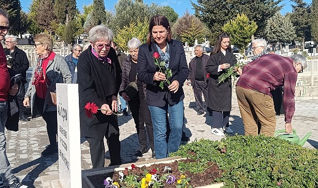 Ali İlçan ölümünün ikinci yılında Foça’da anıldı- Kamu Çalışanı