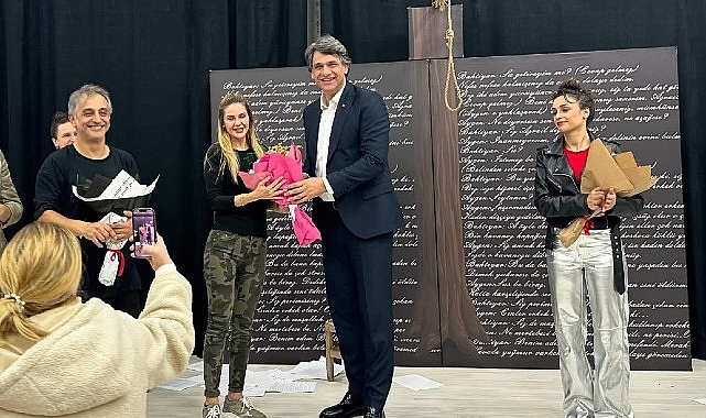 “Başka Sen Yok Ki” Kartepe’de Ayakta Alkışlandı- Kamu Çalışanı