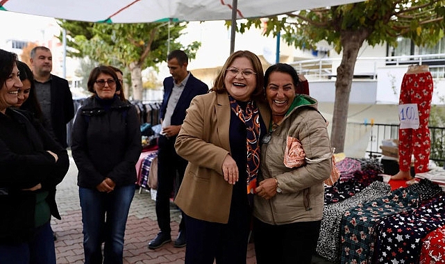 Başkan Gençay Pazartesi Pazarında Vatandaşlarla Buluştu- Kamu Çalışanı