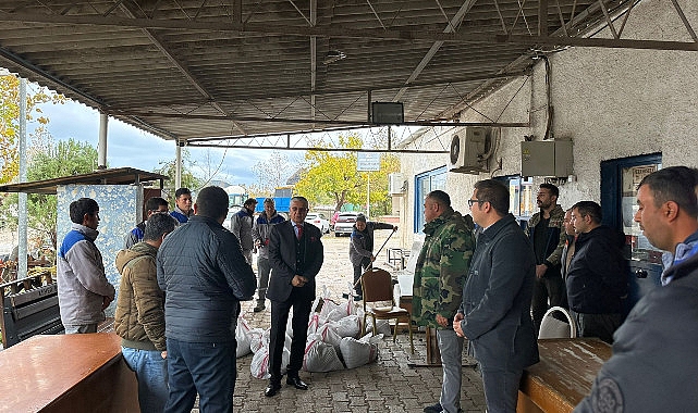Başkan Topaloğlu’ndan belediye personeline teşekkür ziyareti- Kamu Çalışanı