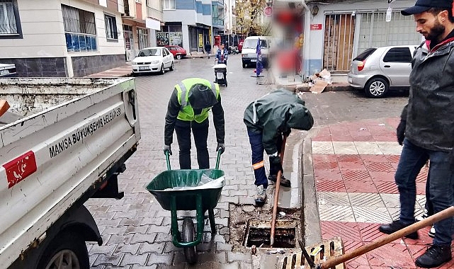 Büyükşehir ve MASKİ Ekipleri Yağışta Sahadaydı- Kamu Çalışanı