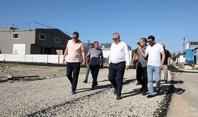 Edremit’te yol seferberliği: 2025 hedefi 500 bin metrekare- Kamu Çalışanı