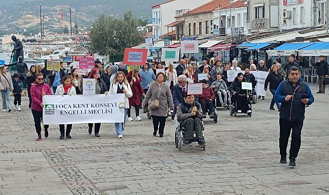 Foça’da Engelliler Farkındalık İçin Yürüdü- Kamu Çalışanı