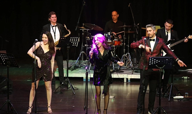 Güzelbahçeliler yeni yıl konseriyle coştu- Kamu Çalışanı