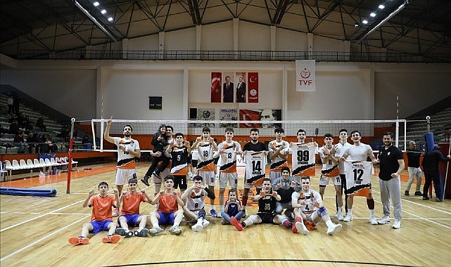 İnegöl Belediyespor Set Vermedi- Kamu Çalışanı