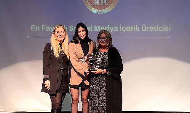 İzmir Art “Yılın En Faydalı İçerik Üreticisi” seçildi- Kamu Çalışanı