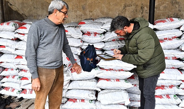 İzmir Büyükşehir Belediyesi ekipleri hava kalitesi için denetimde Kömür satış yerlerine sıkı denetim- Kamu Çalışanı