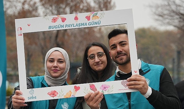 Konya Büyükşehir Belediyesi ve SOBE’den “Paylaşma Günü”nde Tramvayda Dikkat Çeken Etkinlik- Kamu Çalışanı
