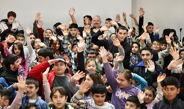 Menemen’de özel çocuklarla çok özel kutlama- Kamu Çalışanı