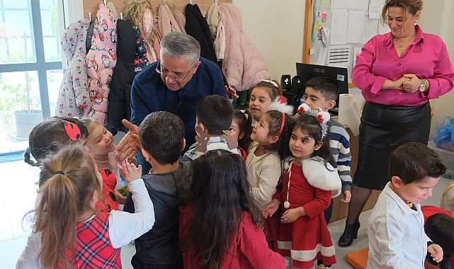 Minik öğrencilerin yılbaşı heyecanı- Kamu Çalışanı